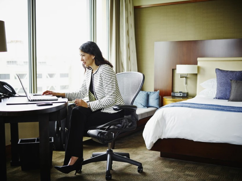 Best Hotels For Business Travelers That Enhance Productivity